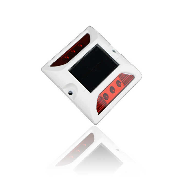 IP68 lampeggiante stazionario in alluminio solar Road Stud 5 colori per strada scura