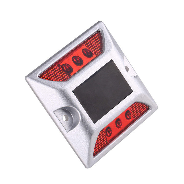 Punti di illuminazione per autostrade 6pcs Alta luminosità LED solare Punti di illuminazione stradali Marcatori stradali