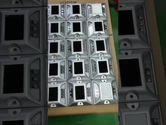 A106 LED solare resistente per la strada Stalli stradali Riflettori solari Pavimento autostrada Occhi di gatto